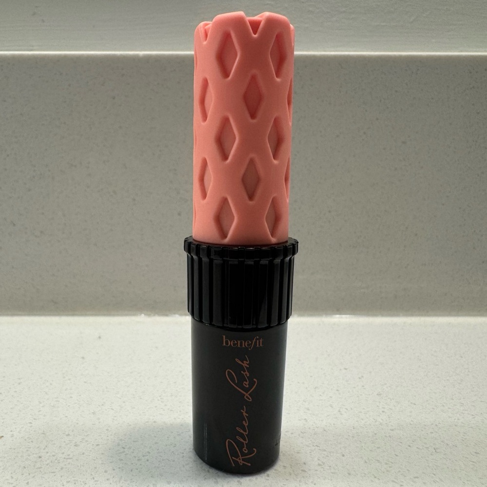 Benefit Roller Lash Mascara - Black and Pink